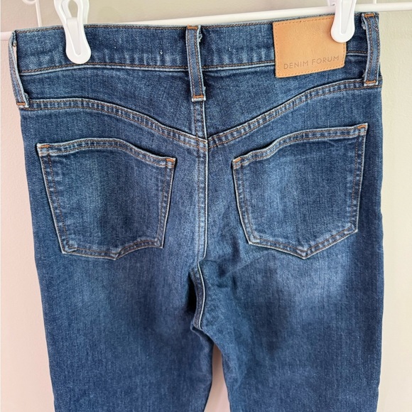 Aritzia Denim Forum The Arlo High Rise Straight 28L - Dark Wash - Size 26 - Picture 9 of 14